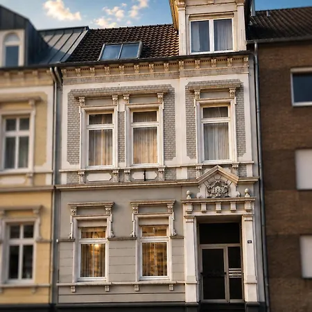 Stilvolles Altbau-apartment Am Wasserturm - 2 Schlafzimmer - Bunter Garten Mönchengladbach