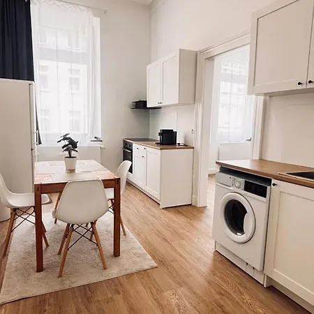Stilvolles Altbau-Apartment Am Wasserturm - 2 Schlafzimmer - Bunter Garten アパート メンヒェングラートバッハ