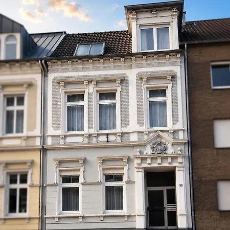 Stilvolles Altbau-Apartment Am Wasserturm - 2 Schlafzimmer - Bunter Garten メンヒェングラートバッハ