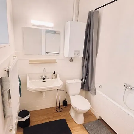 アパート Stilvolles Altbau-Apartment Am Wasserturm - 2 Schlafzimmer - Bunter Garten メンヒェングラートバッハ